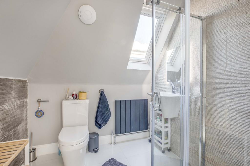 19 Trinity Avenue, SL7 3 AL (LOW RES)-8