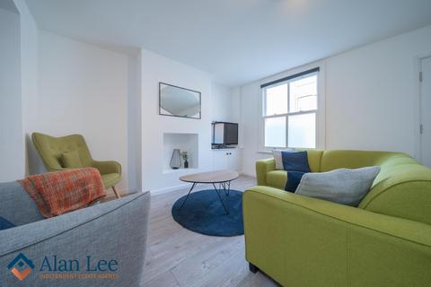 4 bedroom terraced house for sale, St. Georges Street, SK11 6TG