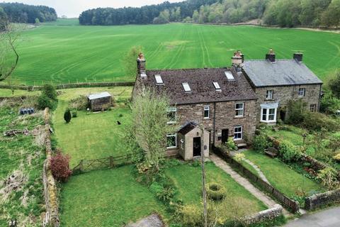 4 bedroom cottage for sale, The Mires, Birchover, Matlock DE4