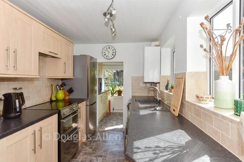2 bedroom terraced house for sale, Douglas Road, Hornchurch RM11