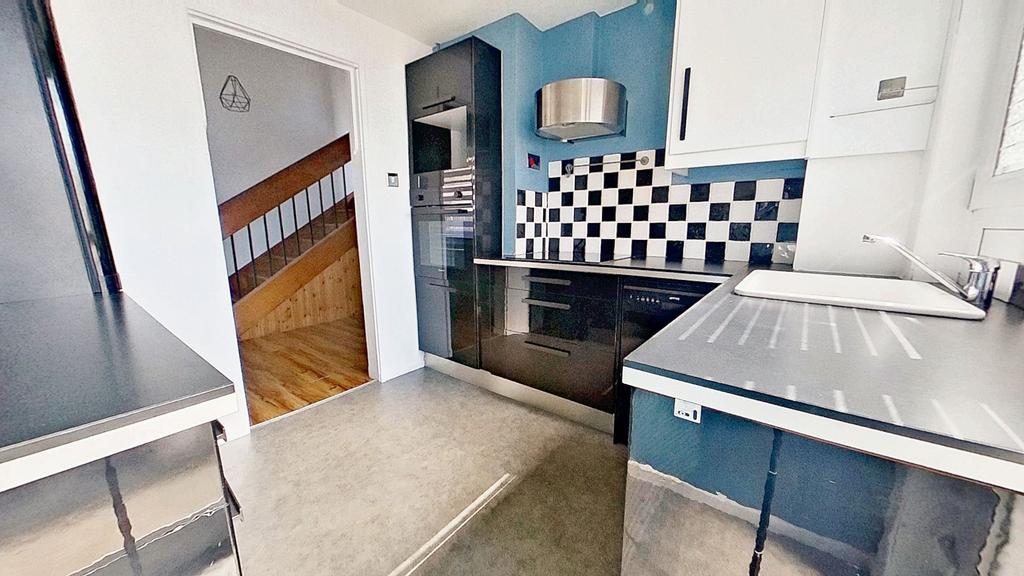 Fitted Kitchen