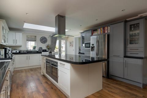 6 bedroom detached house for sale, Lansdowne Road, Bedford, MK40