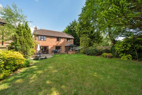 5 bedroom detached house for sale, Collum Green Road, Farnham Common