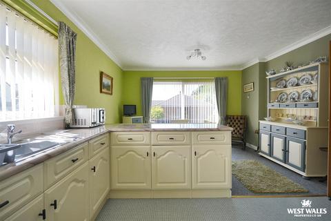 2 bedroom detached bungalow for sale, Glanarberth, Llechryd, Cardigan