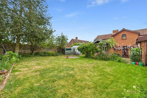 undefined, Lows Lane, Palgrave