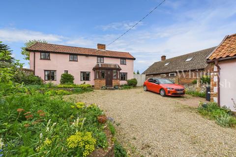 undefined, Lows Lane, Palgrave