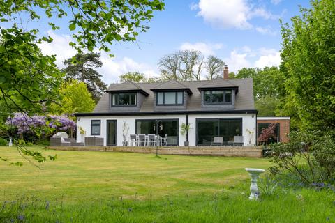 5 bedroom detached house for sale - Pitch Place, Thursley, Godalming, Surrey, GU8