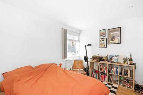 3 bedroom flat for sale, Foxberry Road, Brockley, London, SE4