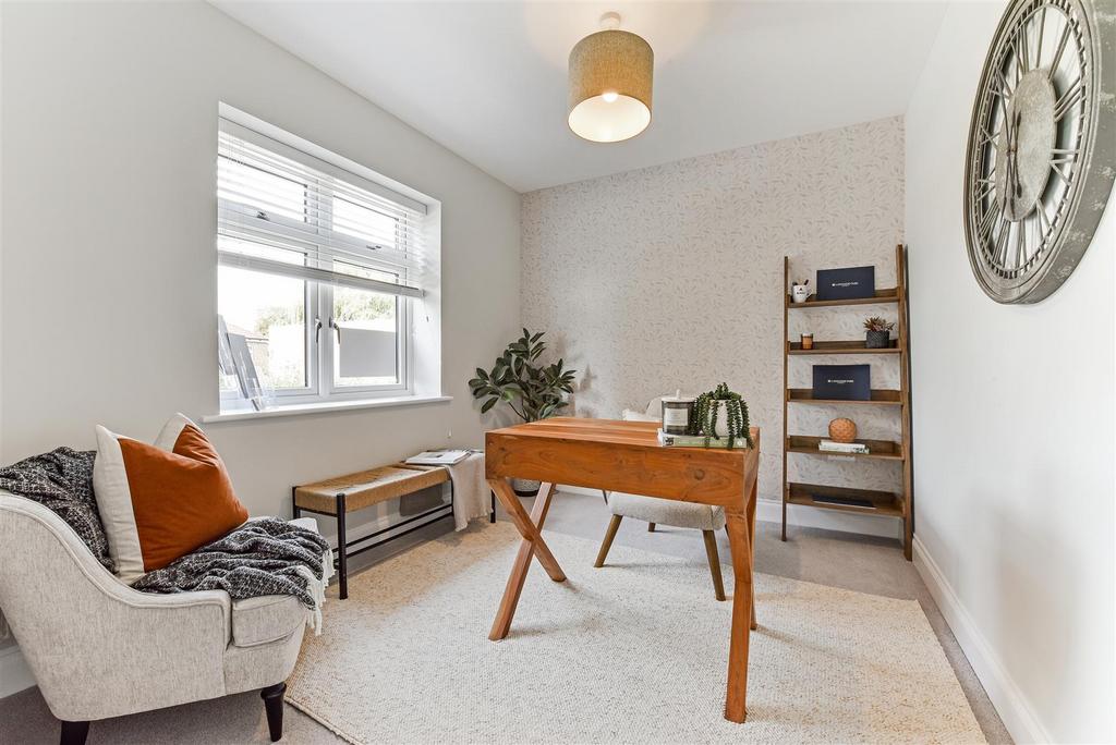 Bedroom 3 / Study