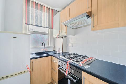 3 bedroom apartment for sale, Langdale Road, Thornton Heath, CR7