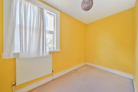 3 bedroom apartment for sale, Langdale Road, Thornton Heath, CR7