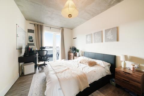 2 bedroom apartment to rent, South Street, Romford
