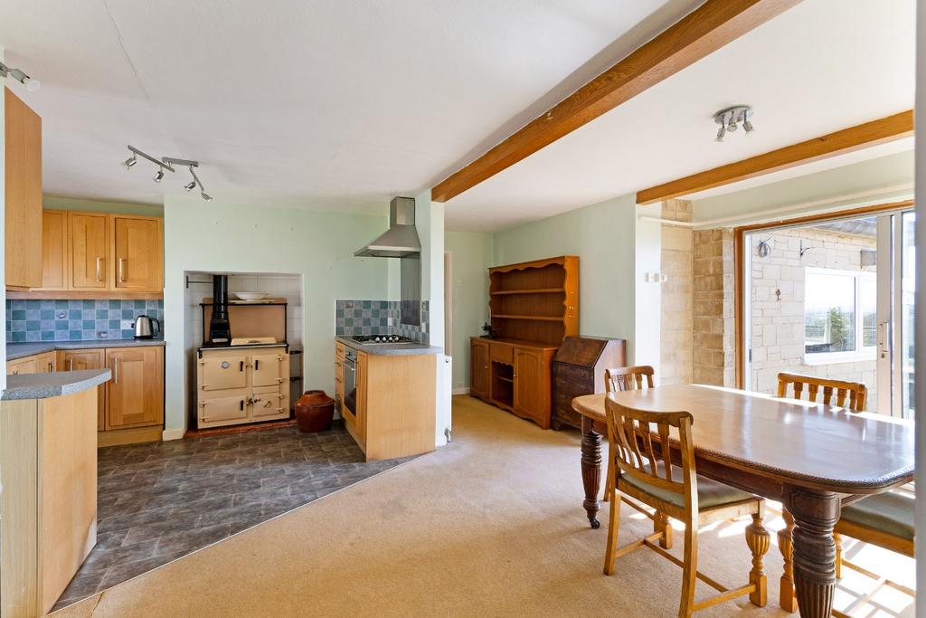 Kitchen/Dining