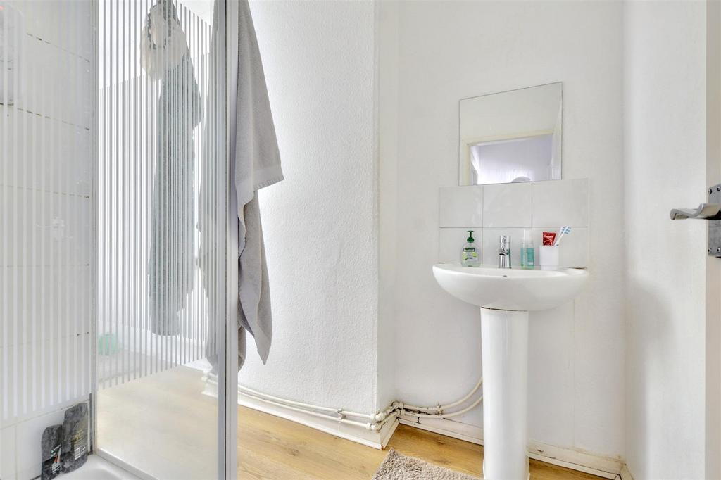 Shower Room 2.jpeg