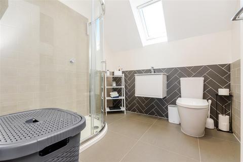 25 Commodores Close, Minster On Sea, Sheerness, ME12 3UU
