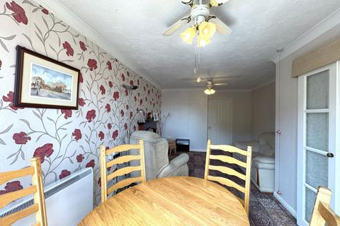 2 bedroom apartment for sale, Madingley Court, Cambridge Road, Southport, PR9 9SG