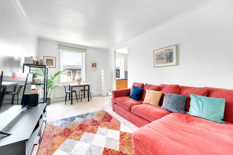 19 Richborne Terrace, London, SW8 1AS