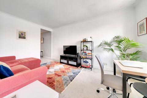 19 Richborne Terrace, London, SW8 1AS