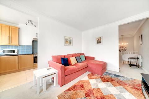 19 Richborne Terrace, London, SW8 1AS