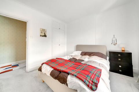 19 Richborne Terrace, London, SW8 1AS