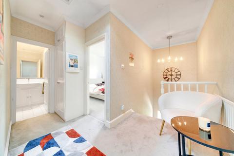 19 Richborne Terrace, London, SW8 1AS
