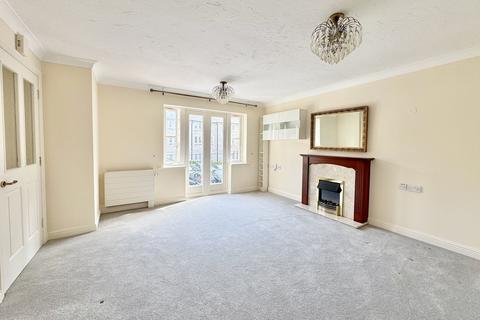 2 bedroom retirement property for sale, Brompton Court, St Stephens Road, Bournemouth, BH2
