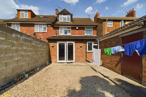 1 bedroom in a house share to rent, Eastern Street, Aylesbury HP20