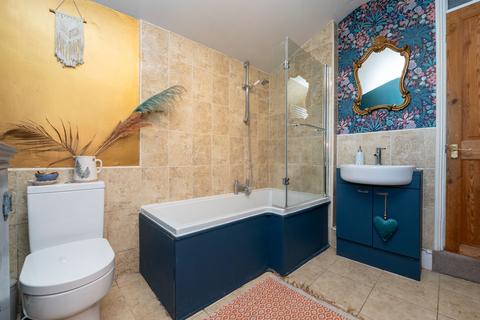 undefined, Bristol BS16