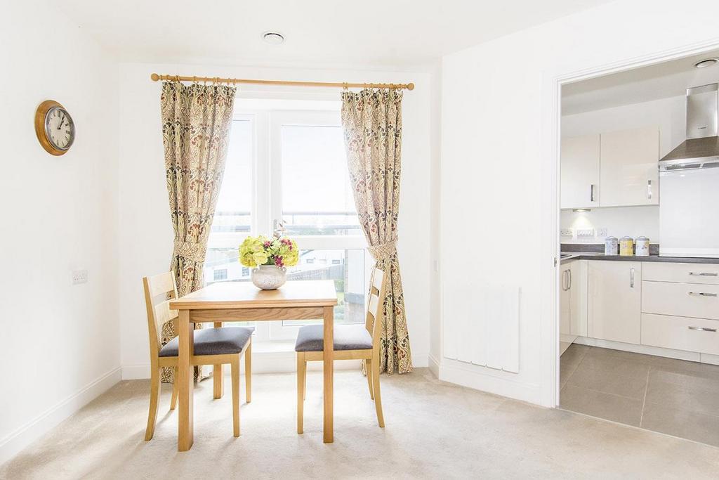 (Dining Area Photo)