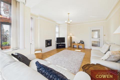 2 bedroom apartment for sale, Esplanade Road, Scarborough YO11