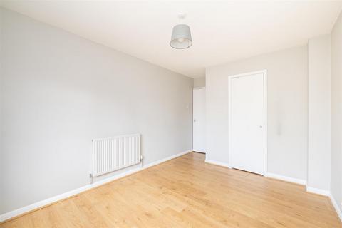 9 Glena Mount, Sutton, SM1 4HW