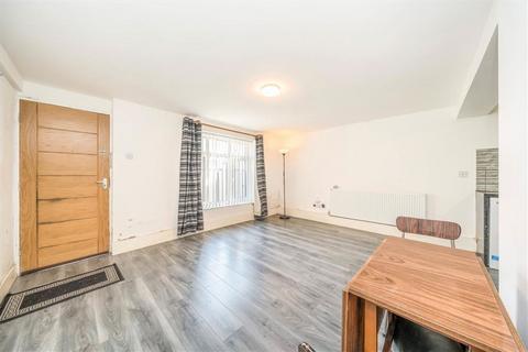 1 bedroom flat to rent, Lewisham Way, London SE14