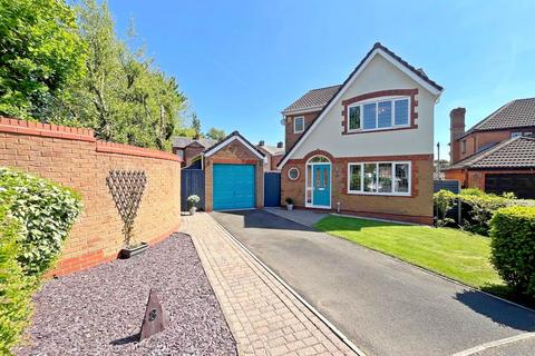 3 bedroom detached house for sale, Horsham Close, Westhoughton, BL5
