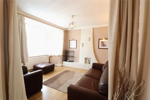 3 bedroom terraced house to rent, Larkway Close, Kingsbury NW9