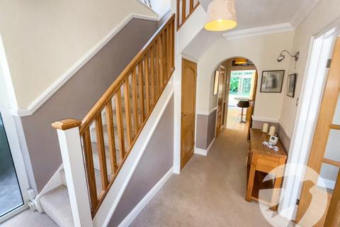27 Rennets Close, London, SE9 2NQ