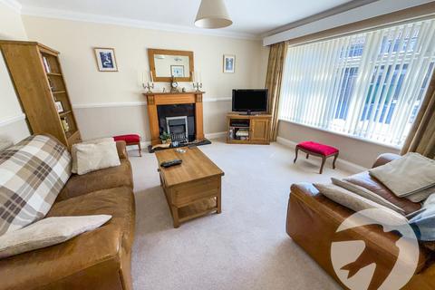 27 Rennets Close, London, SE9 2NQ