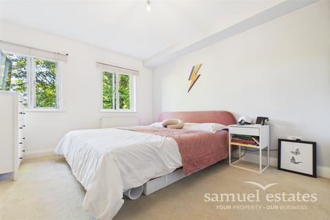 2 bedroom flat for sale, The Nook, Brangwyn Crescent, London, SW19