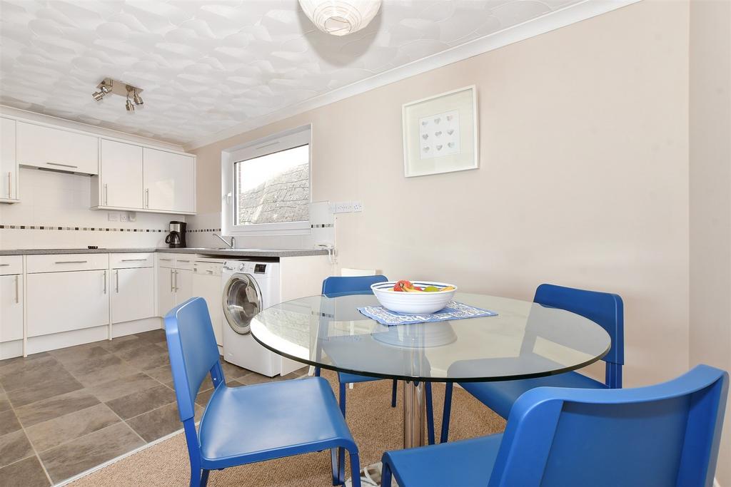 Kitchen/Dining Area