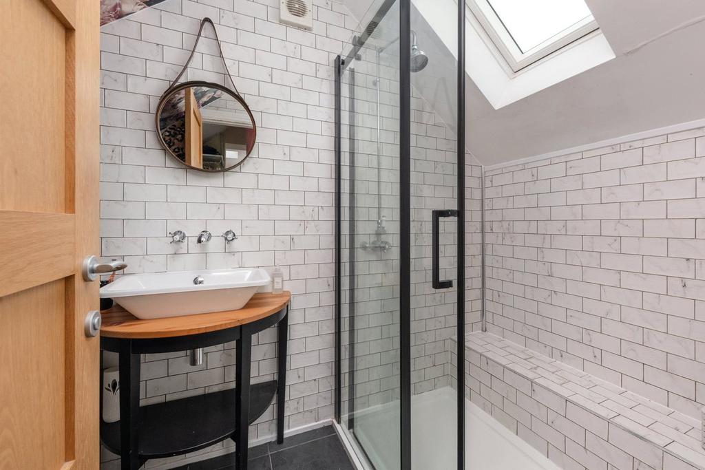 En Suite Shower