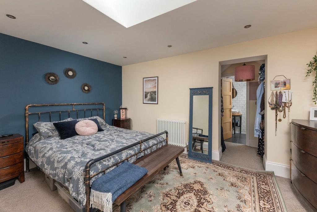 Bedroom 1 Pic 1