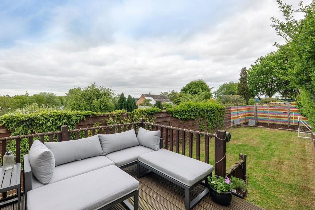Decking/Garden