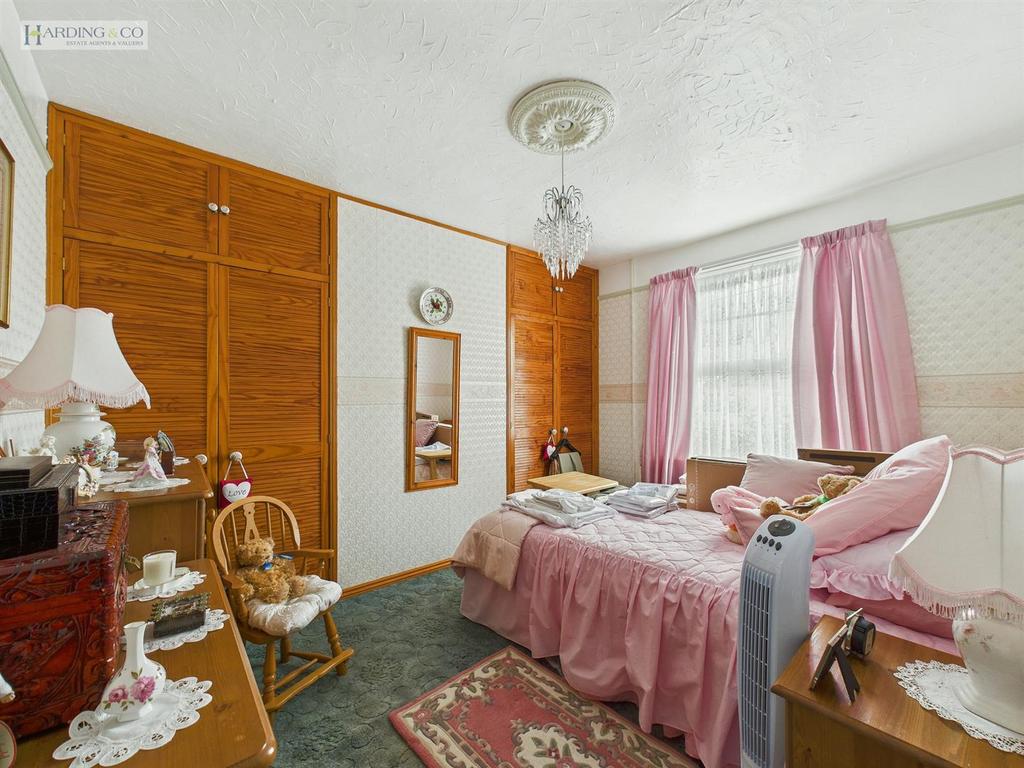 Bedroom 2 .1.jpg