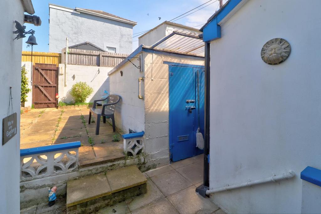 Rear garden iii.jpg