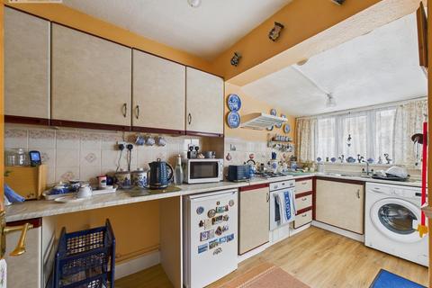 3 bedroom terraced house for sale, Avon Road, Bideford