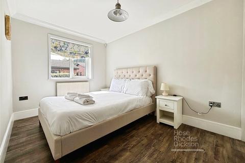 2 bedroom bungalow for sale, The Lakes, Main Road, Rookley