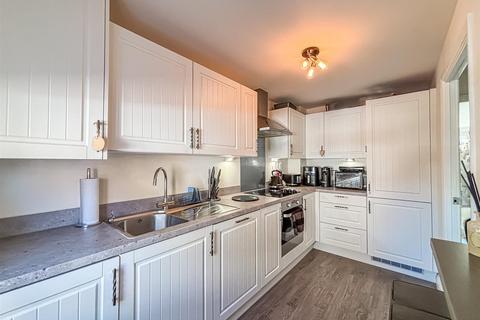 3 bedroom townhouse for sale, Hilton Crescent, Hullbridge SS5