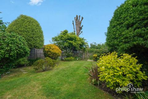 4 bedroom semi-detached house for sale, Elmwood Avenue, Harrow, HA3