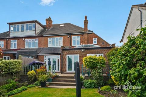 4 bedroom semi-detached house for sale, Elmwood Avenue, Harrow, HA3