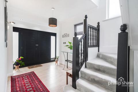 4 bedroom semi-detached house for sale, Elmwood Avenue, Harrow, HA3