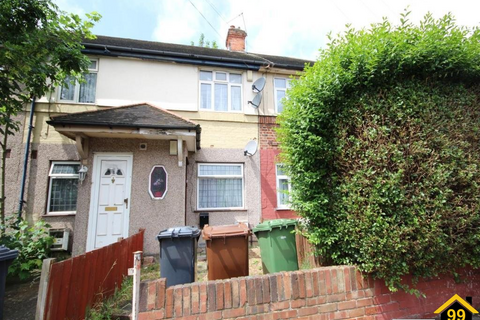 2 bedroom ground floor maisonette for sale, Grantham Gardens, Romford, London, RM6